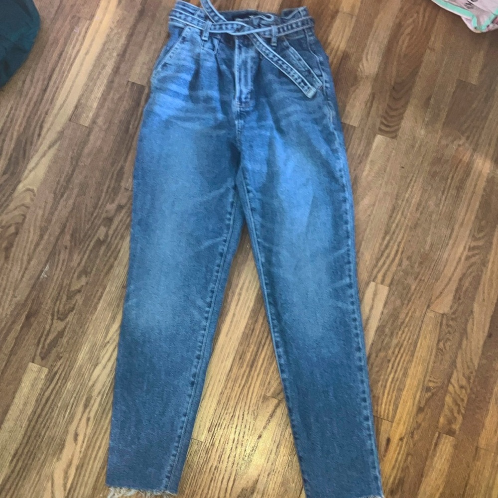Hollister Blue High Rise Jeans with Paper Bag Waist and Relaxed Fit